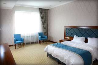 Отель Hotel Arai Plaza Тараз Номер-студио Делюкс с кроватью размера "king-size"-4